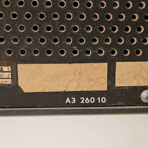 Vintage 1950s Phillips B2X67U/52 Radio - Picture 5 of 9